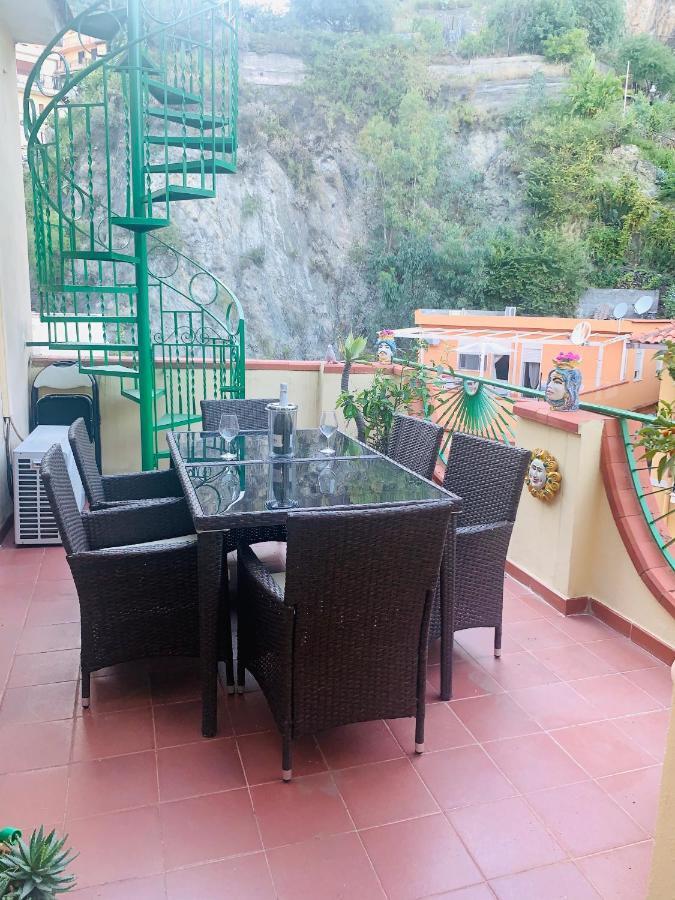 La Fontanella Apartment Taormina Buitenkant foto