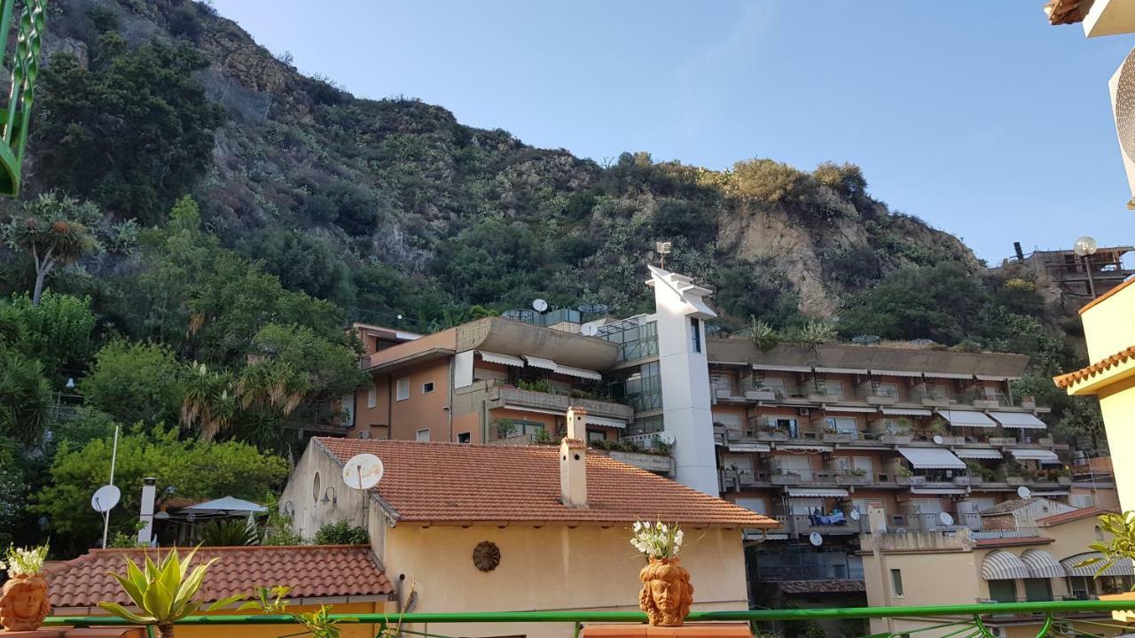 La Fontanella Apartment Taormina Buitenkant foto